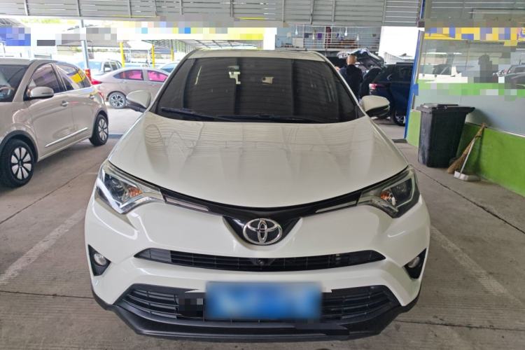 Used Toyota RAV4 2016 2.0L CVT Two-Wheel Drive Fashion Edition China V Standard Front