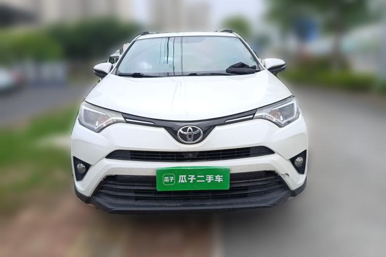 Used Toyota RAV4 2016 2.0L CVT Two-Wheel Drive Fashion Edition China V Standard Front