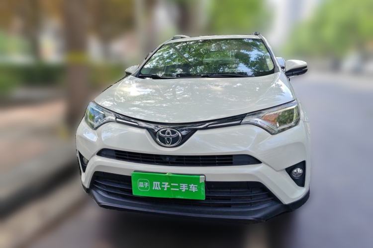 Used Toyota RAV4 2016 2.0L CVT Two-Wheel Drive Fashion Edition China V Standard Front