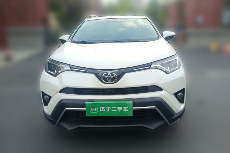 Used Toyota RAV4 2016 2.0L CVT Two-Wheel Drive Fashion Edition China V Standard Front
