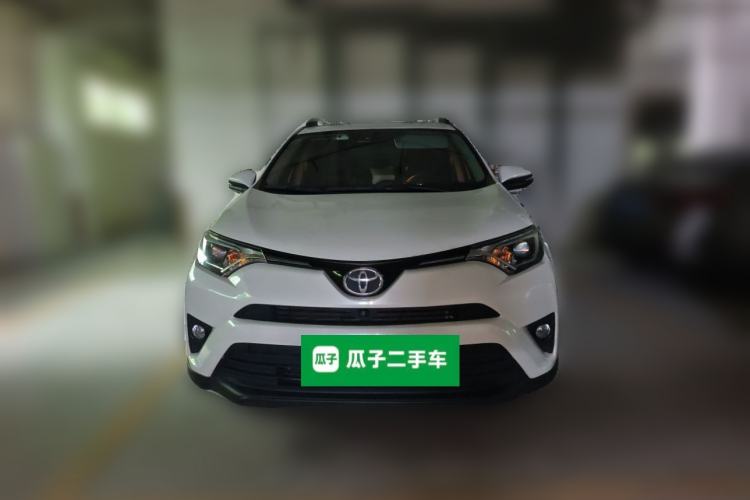 Used Toyota RAV4 2016 2.0L CVT Two-Wheel Drive Fashion Edition China V Standard Front