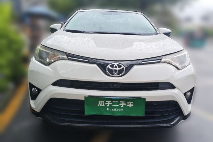 Used Toyota RAV4 2016 2.0L CVT Two-Wheel Drive Fashion Edition China V Standard Front