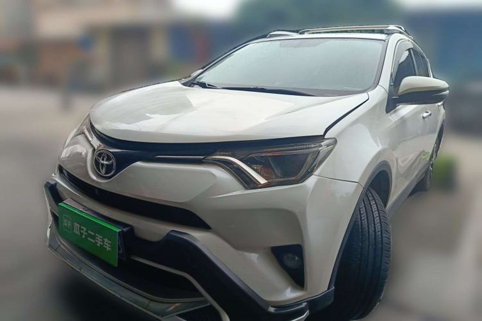 Used Toyota RAV4 2016 2.0L CVT Two-Wheel Drive Fashion Edition China V Standard Front Left 45 Deg