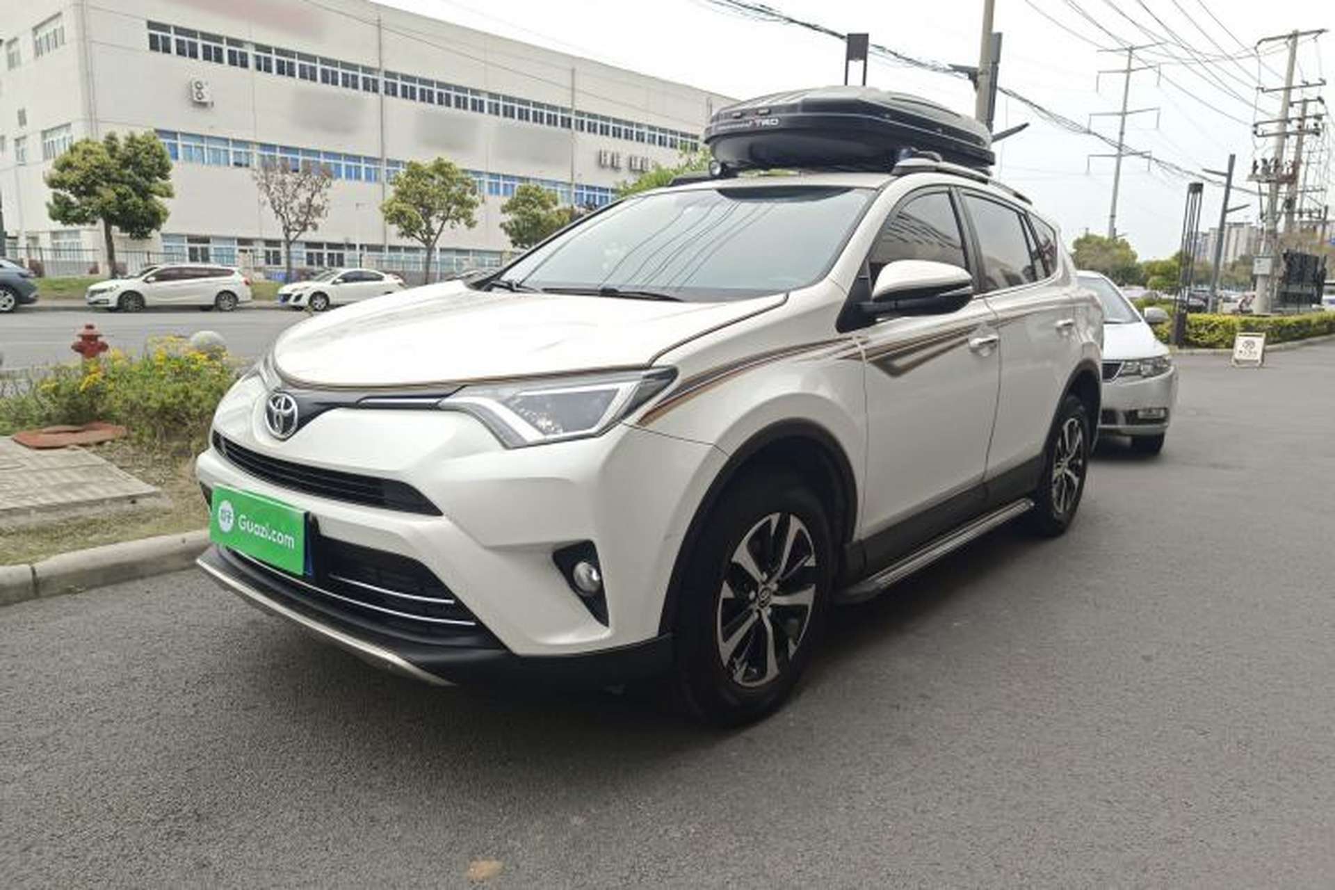 Used Toyota RAV4 2016 2.0L CVT Two-Wheel Drive Urban Edition China V Standard Front Left 45 Deg