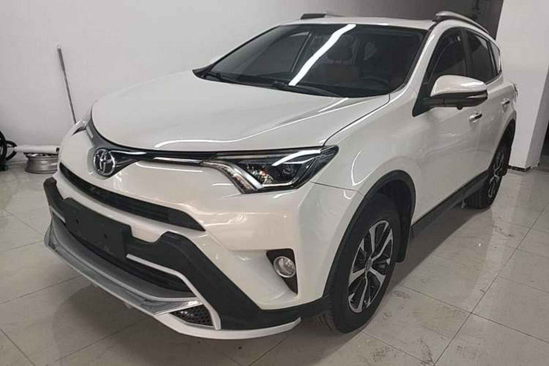 Used Toyota RAV4 2016 2.0L CVT Two-Wheel Drive Smart Edition China V Standard Front Left 45 Deg