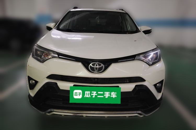 Used Toyota RAV4 2016 2.0L CVT Two-Wheel Drive Fashion Edition China V Standard Front
