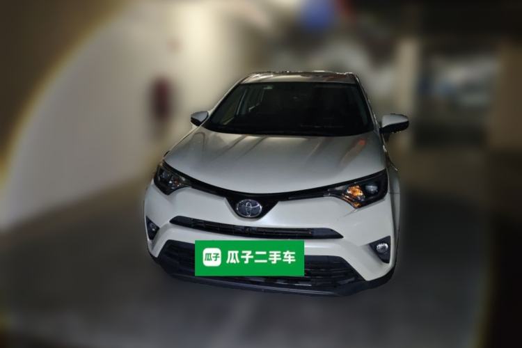 Used Toyota RAV4 2016 2.0L CVT Two-Wheel Drive Fashion Edition China V Standard Front