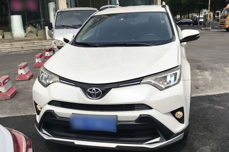 Used Toyota RAV4 2016 2.0L CVT Two-Wheel Drive Urban Edition China V Standard Front