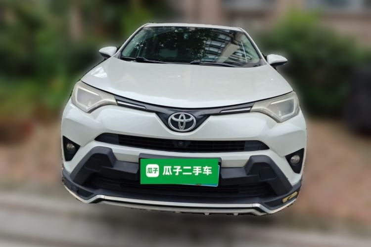 Used Toyota RAV4 2016 2.0L CVT Two-Wheel Drive Fashion Edition China V Standard Front