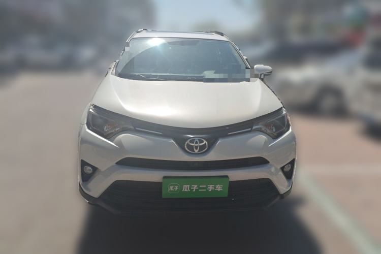 Used Toyota RAV4 2016 2.0L CVT Two-Wheel Drive Fashion Edition China V Standard Front