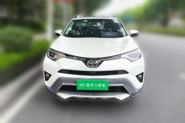 Used Toyota RAV4 2016 2.0L CVT Two-Wheel Drive Fashion Edition China V Standard Front