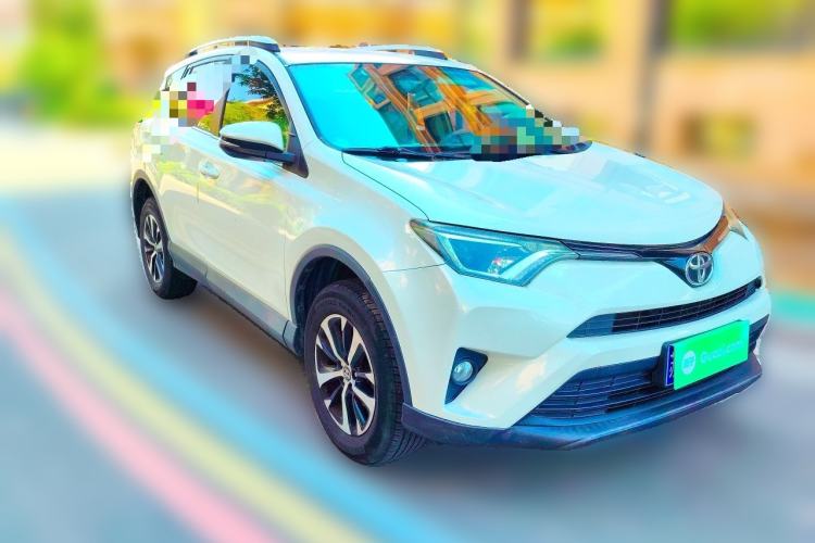 Used Toyota RAV4 2016 2.0L CVT Two-Wheel Drive Urban Edition China V Standard Front Right 45 Deg