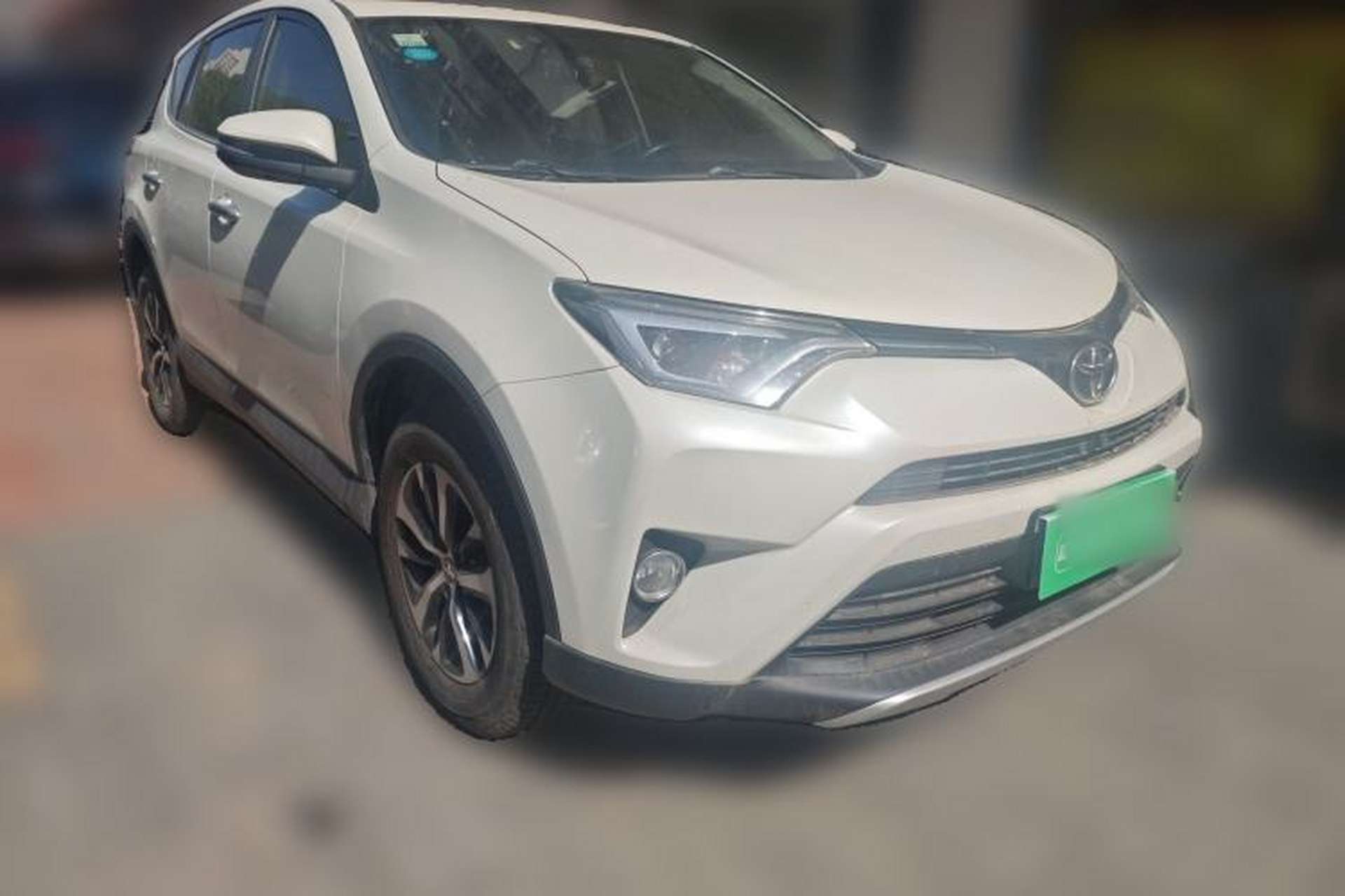 Used Toyota RAV4 2016 2.0L CVT Two-Wheel Drive Smart Edition China V Standard Front Right 45 Deg