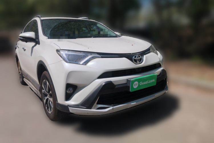 Used Toyota RAV4 2016 2.0L CVT Two-Wheel Drive Comfort Edition China V Standard Front Right 45 Deg