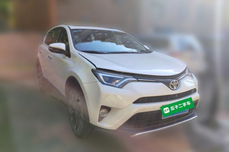 Used Toyota RAV4 2016 2.5L Automatic 4x4 Elite Edition Front Right 45 Deg