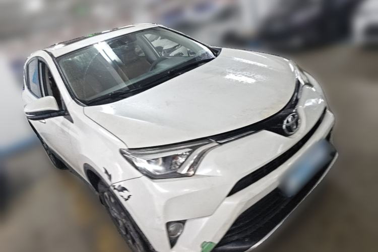 Used Toyota RAV4 2016 2.5L Automatic 4x4 Elite Edition Front Right 45 Deg