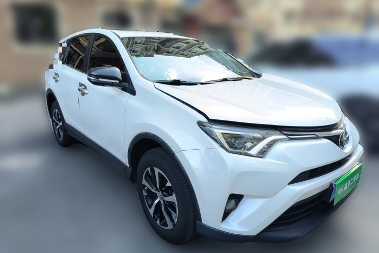 Used Toyota RAV4 2016 2.0L CVT Two-Wheel Drive Comfort Edition China V Standard Front Right 45 Deg