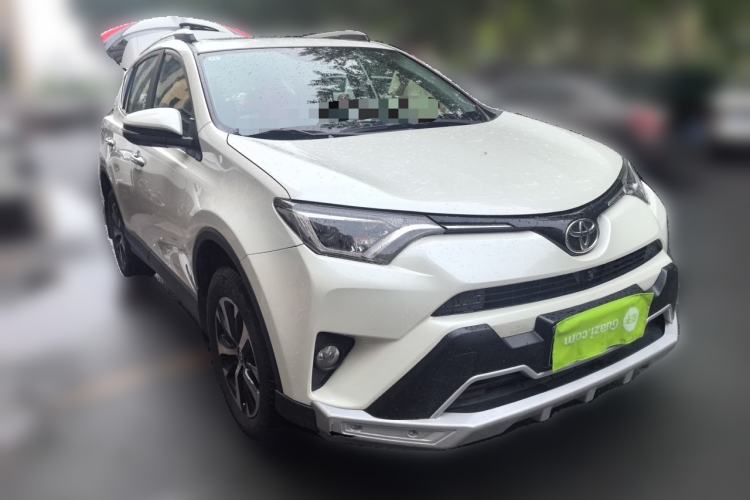 Used Toyota RAV4 2016 2.0L CVT Two-Wheel Drive Comfort Edition China V Standard Front Right 45 Deg