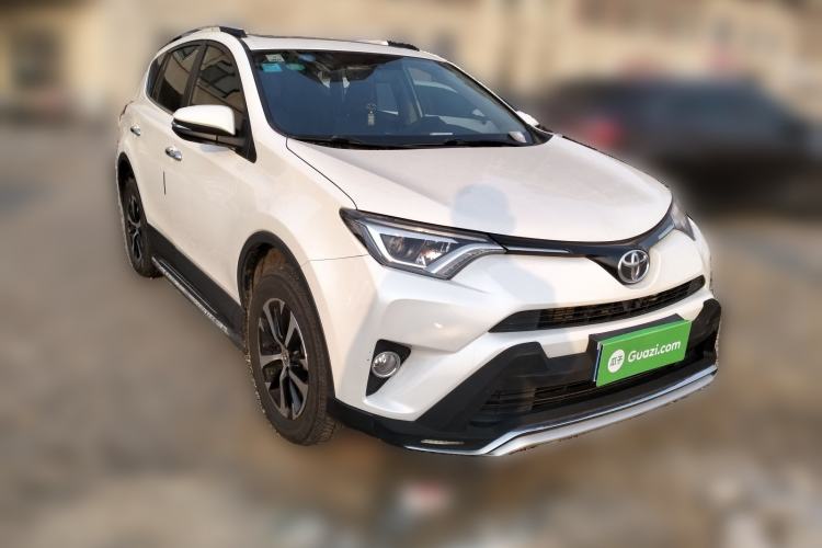Used Toyota RAV4 2016 2.0L CVT Two-Wheel Drive Smart Edition China V Standard Front Right 45 Deg