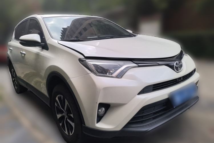 Used Toyota RAV4 2016 2.0L CVT Two-Wheel Drive Comfort Edition China V Standard Front Right 45 Deg
