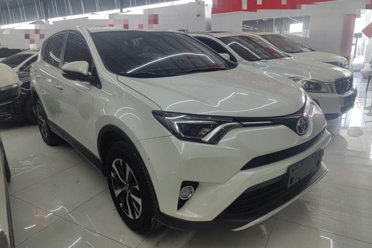 Used Toyota RAV4 2016 2.0L CVT Two-Wheel Drive Smart Edition China V Standard Front Right 45 Deg
