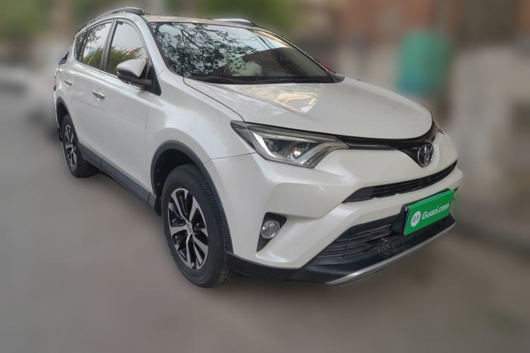 Used Toyota RAV4 2016 2.0L CVT Two-Wheel Drive Smart Edition China V Standard Front Right 45 Deg