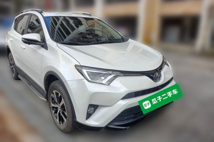 Used Toyota RAV4 2016 2.0L CVT Two-Wheel Drive Urban Edition China V Standard Front Right 45 Deg