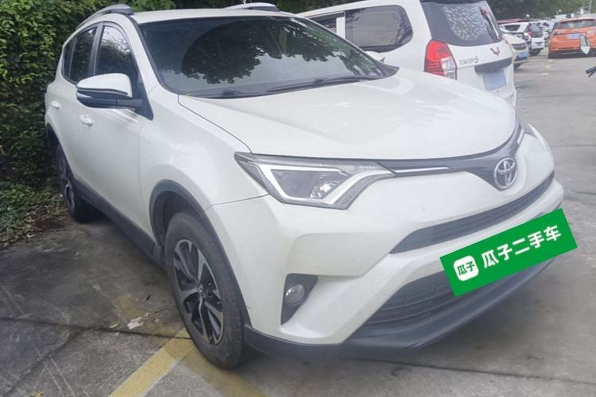 Used Toyota RAV4 2016 2.0L CVT Two-Wheel Drive Urban Edition China V Standard Front Right 45 Deg