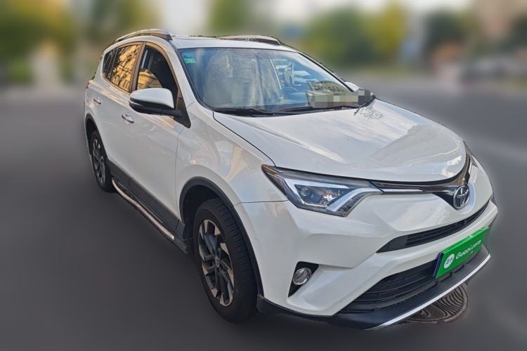 Used Toyota RAV4 2016 2.5L Automatic 4x4 Elite Edition Front Right 45 Deg