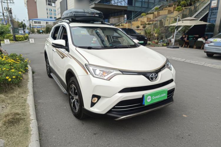 Used Toyota RAV4 2016 2.0L CVT Two-Wheel Drive Urban Edition China V Standard Front Right 45 Deg