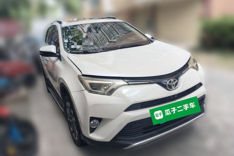 Used Toyota RAV4 2016 2.5L Automatic 4x4 Elite Edition Front Right 45 Deg