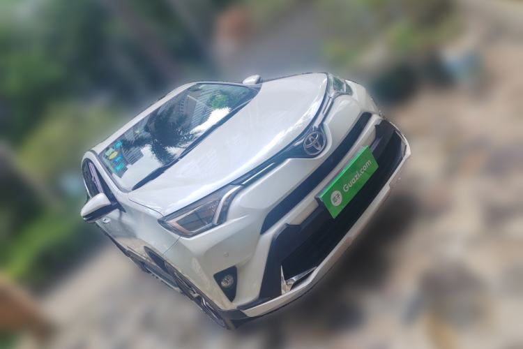 Used Toyota RAV4 2016 2.0L CVT Two-Wheel Drive Fashion Edition China V Standard Front Right 45 Deg