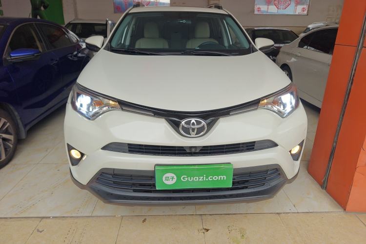 Used Toyota RAV4 2016 2.0L CVT Two-Wheel Drive Fashion Edition China V Standard Front