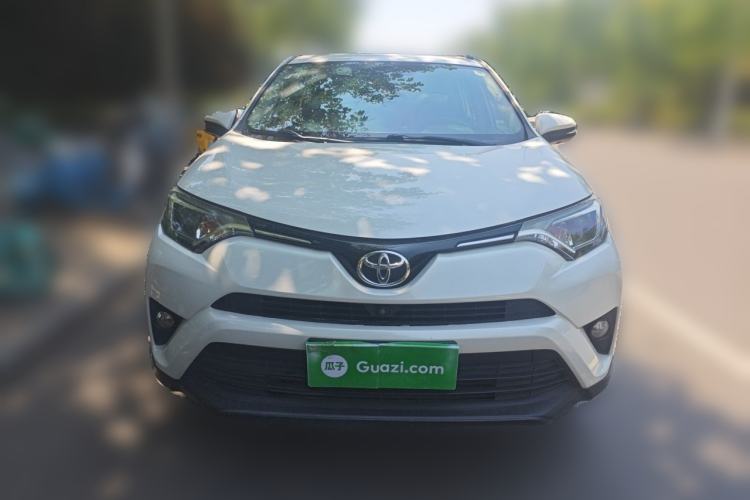 Used Toyota RAV4 2016 2.0L CVT Two-Wheel Drive Fashion Edition China V Standard Front