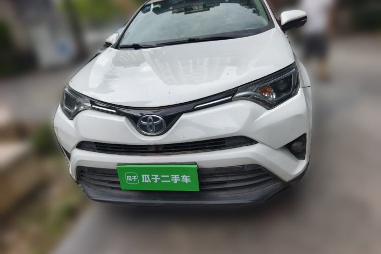 Used Toyota RAV4 2016 2.0L CVT Two-Wheel Drive Fashion Edition China V Standard Front