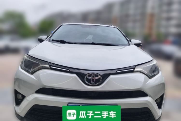 Used Toyota RAV4 2016 2.0L CVT Two-Wheel Drive Fashion Edition China V Standard Front