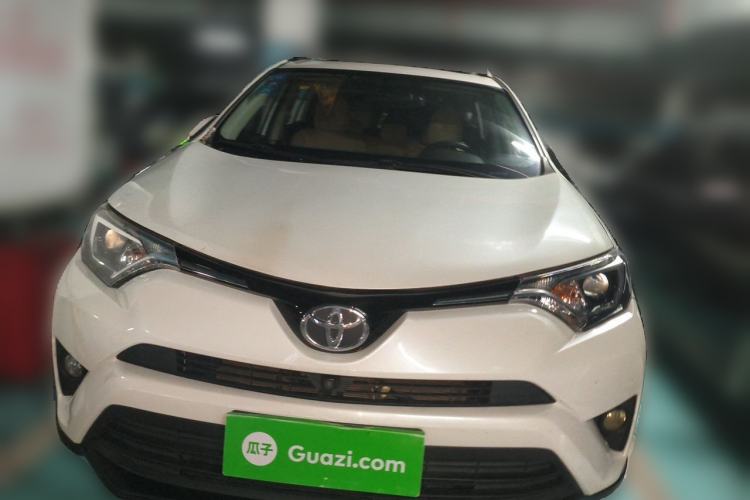 Used Toyota RAV4 2016 2.0L CVT Two-Wheel Drive Fashion Edition China V Standard Front
