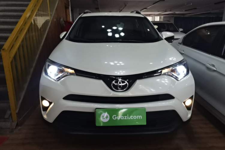 Used Toyota RAV4 2016 2.0L CVT Two-Wheel Drive Urban Edition China V Standard Front