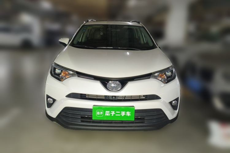 Used Toyota RAV4 2016 2.0L CVT Two-Wheel Drive Fashion Edition China V Standard Front