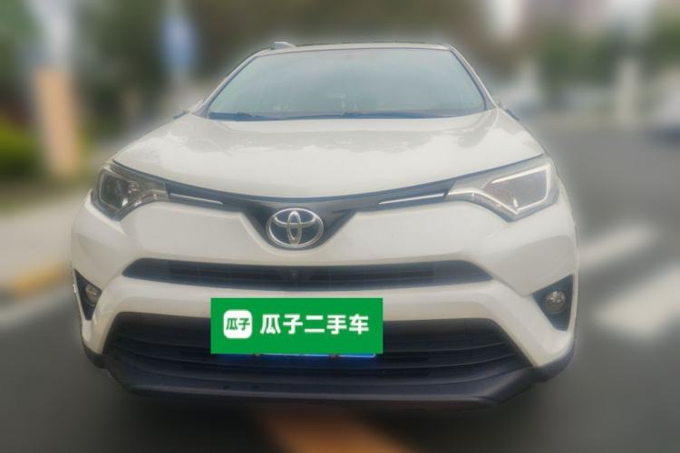 Used Toyota RAV4 2016 2.0L CVT Two-Wheel Drive Fashion Edition China V Standard Front