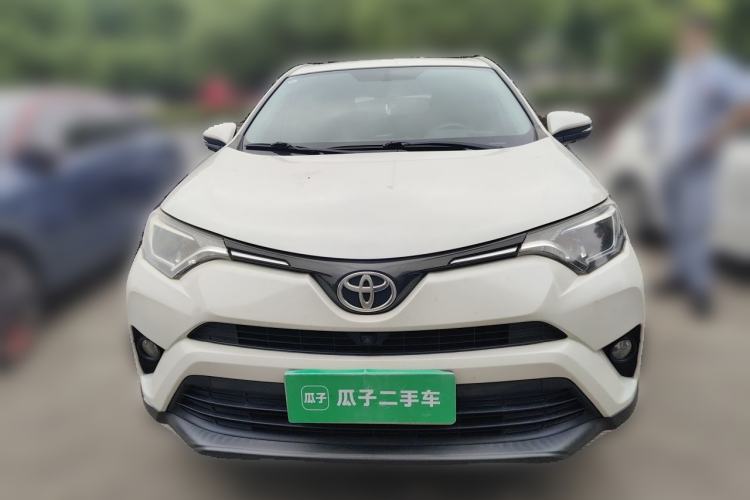 Used Toyota RAV4 2016 2.0L CVT Two-Wheel Drive Fashion Edition China V Standard Front