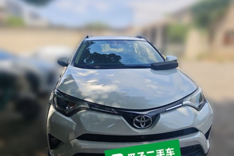 Used Toyota RAV4 2016 2.0L CVT Two-Wheel Drive Fashion Edition China V Standard Front