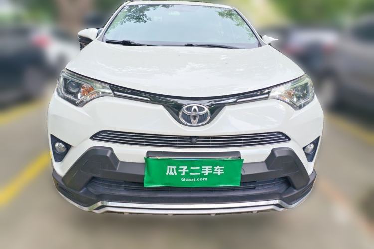 Used Toyota RAV4 2016 2.0L CVT Two-Wheel Drive Fashion Edition China V Standard Front