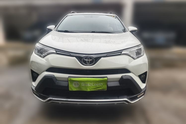 Used Toyota RAV4 2016 2.0L CVT Two-Wheel Drive Fashion Edition China V Standard Front