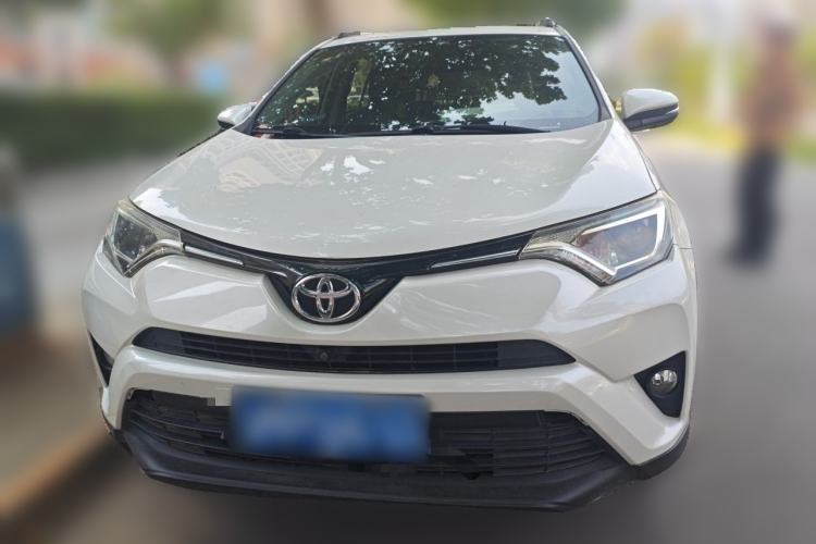 Used Toyota RAV4 2016 2.0L CVT Two-Wheel Drive Fashion Edition China V Standard Front