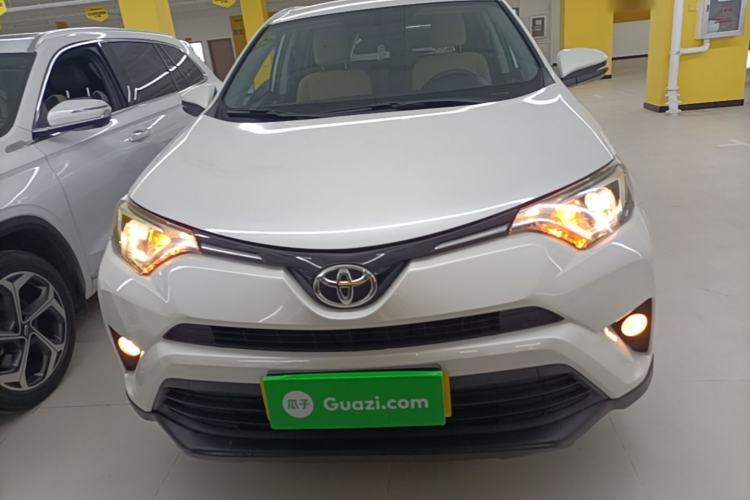 Used Toyota RAV4 2016 2.0L CVT Two-Wheel Drive Urban Edition China V Standard Front