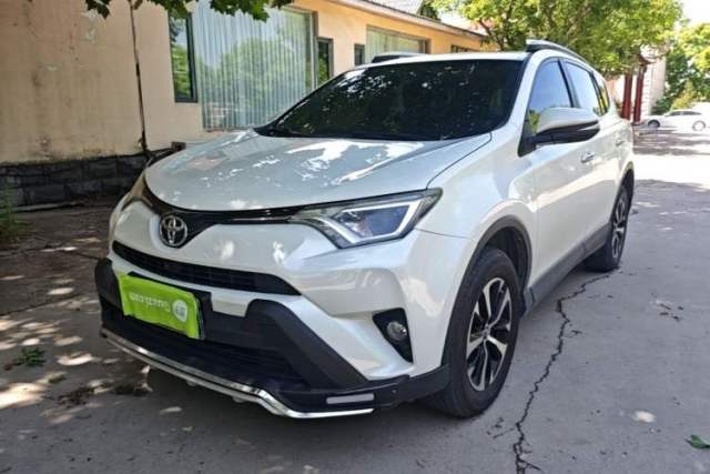 Used Toyota RAV4 2016 2.0L CVT Two-Wheel Drive Comfort Edition China V Standard