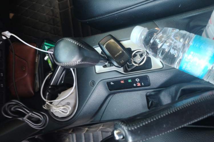 Used Toyota RAV4 2016 2.0L CVT 4x4 New Edition China V Standard Gear Lever