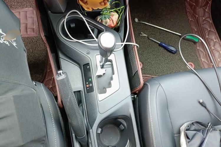 Used Toyota RAV4 2016 2.0L CVT Two-Wheel Drive Smart Edition China V Standard Gear Lever