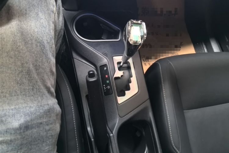 Used Toyota RAV4 2016 2.5L Automatic 4x4 Elite Edition Gear Lever